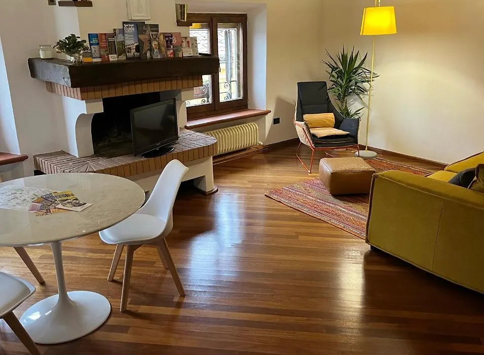 Loft Albinelli Wi-Fi e parcheggio gratis in centro-1