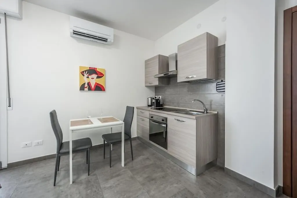Minimal Design Apartment Modena-1