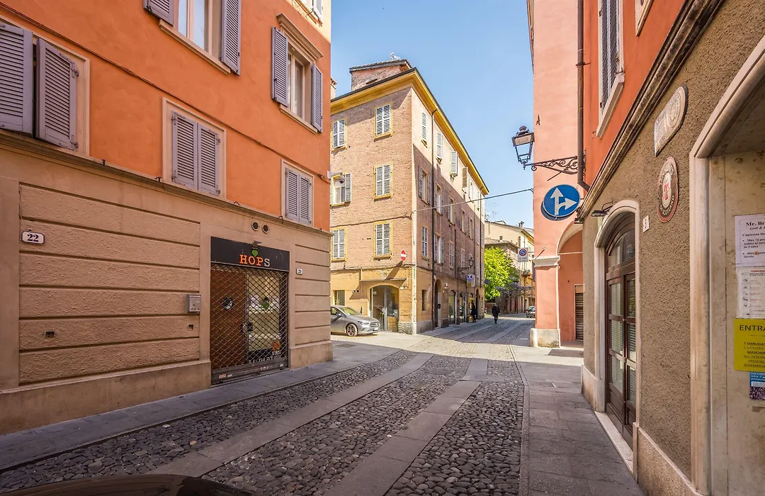 Emilia Suite Urban-1