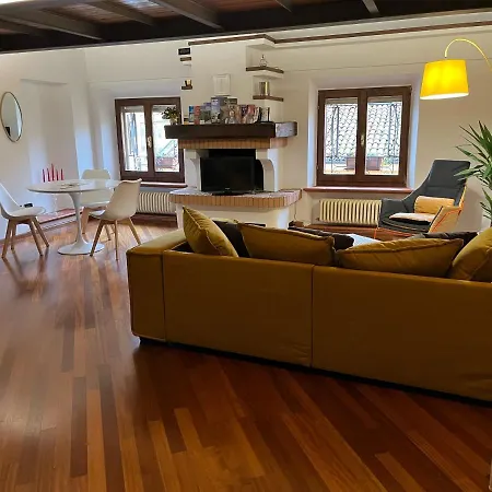 Loft Albinelli Wi-Fi e parcheggio gratis in centro-2