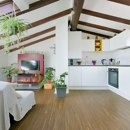Modena Botanical Apartment - Centro Storico-2