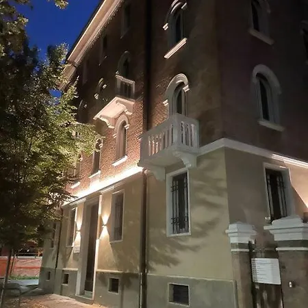 Cucchiarti Suite 3A-2