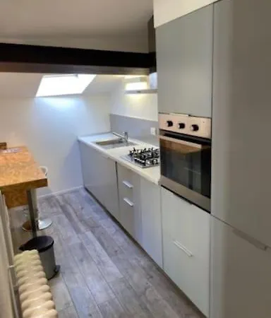 Appartamento Moderno Nel Cuore Di Modena-3