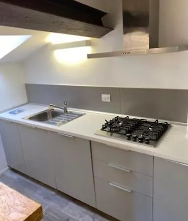 Appartamento Moderno Nel Cuore Di Modena-2
