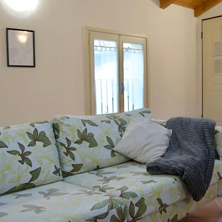 CASA VIOLA, deliziosa mansarda in centro storico-3
