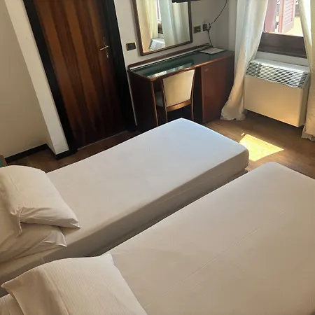 Hotel Daunia-3