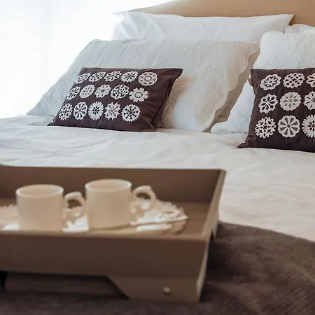 Emilia Suite-3